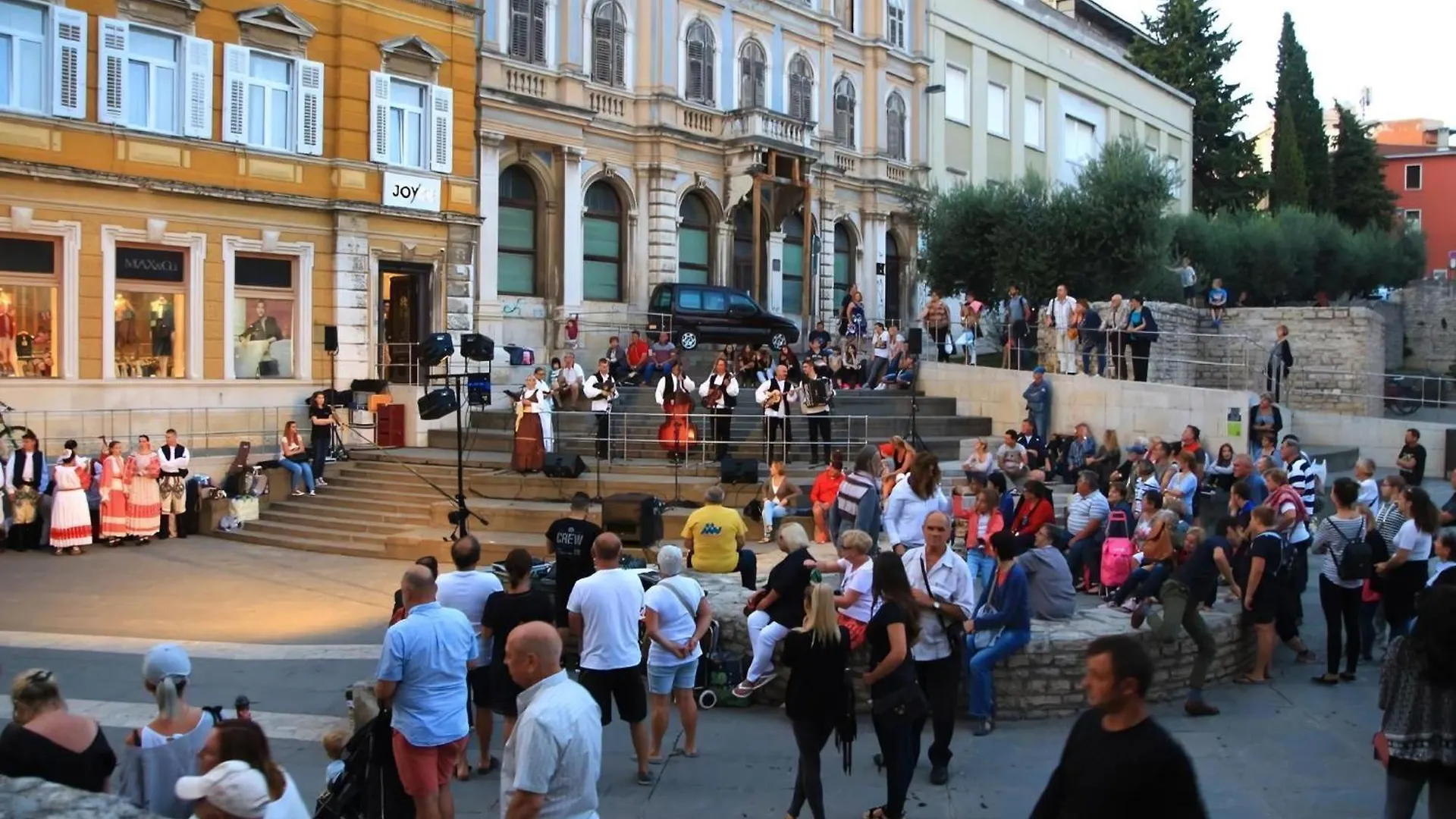 Ferienwohnung In Pula Mit Privatem Balkon Apartamento